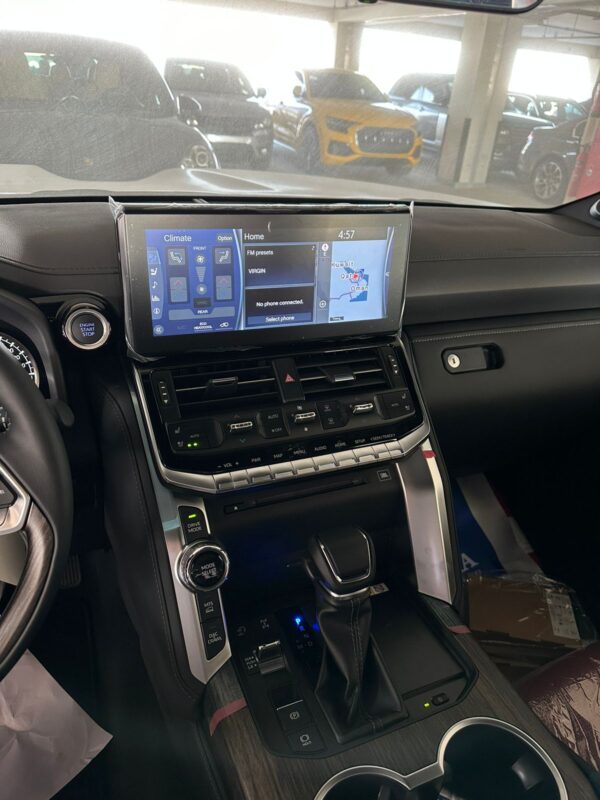 2022 TOYOTA LAND CRUISER – Image 11