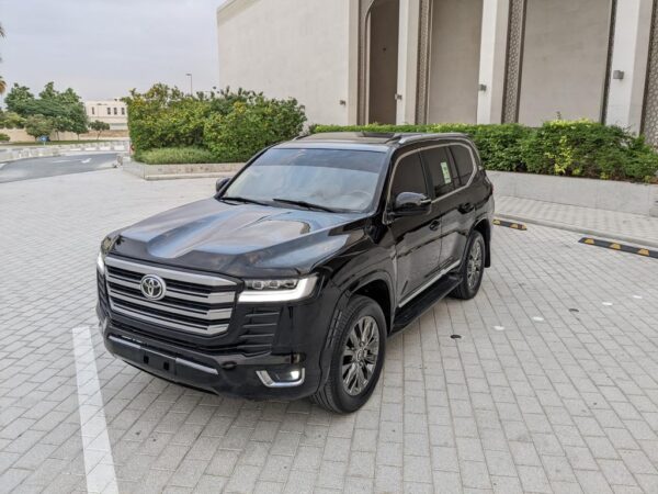 Land Cruiser GXR – Image 2