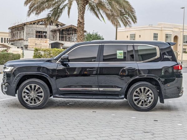Land Cruiser GXR – Image 5