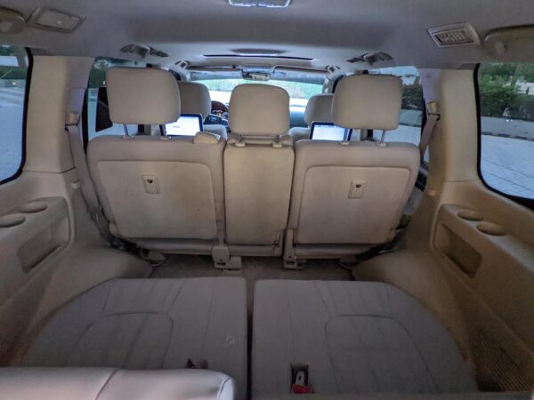 Land Cruiser GXR – Image 11
