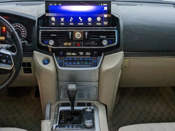 Land Cruiser GXR – Image 15